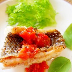 洋風 さわらのムニエル トマトバジルソースかけ レシピ 作り方 By 水玉模様 楽天レシピ